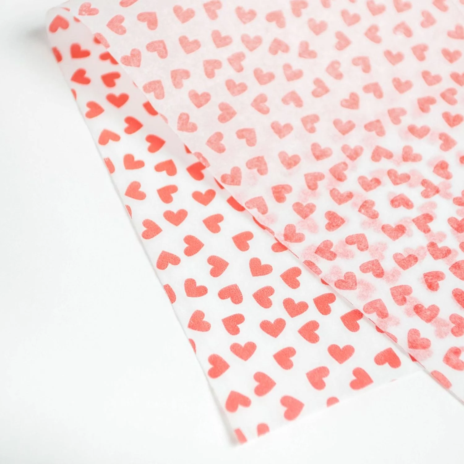 Бумага упаковочная тишью 50*70 см, Little hearts, 1 шт Бумага упаковочная тишью 50*70 см, Little hearts, 1 шт