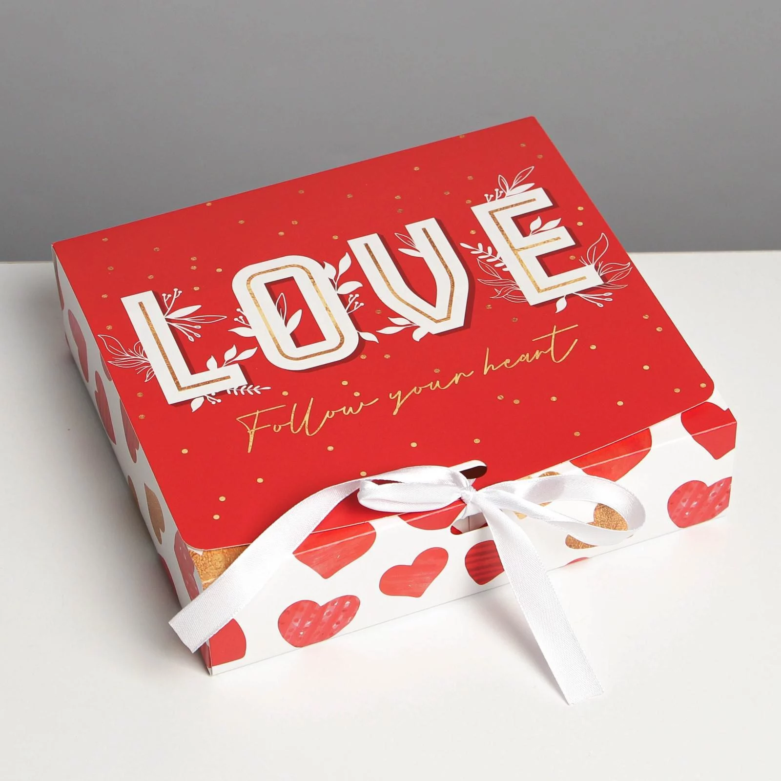 Коробка складная подарочная LOVE, 20 × 18 × 5 см Коробка складная подарочная LOVE, 20 × 18 × 5 см