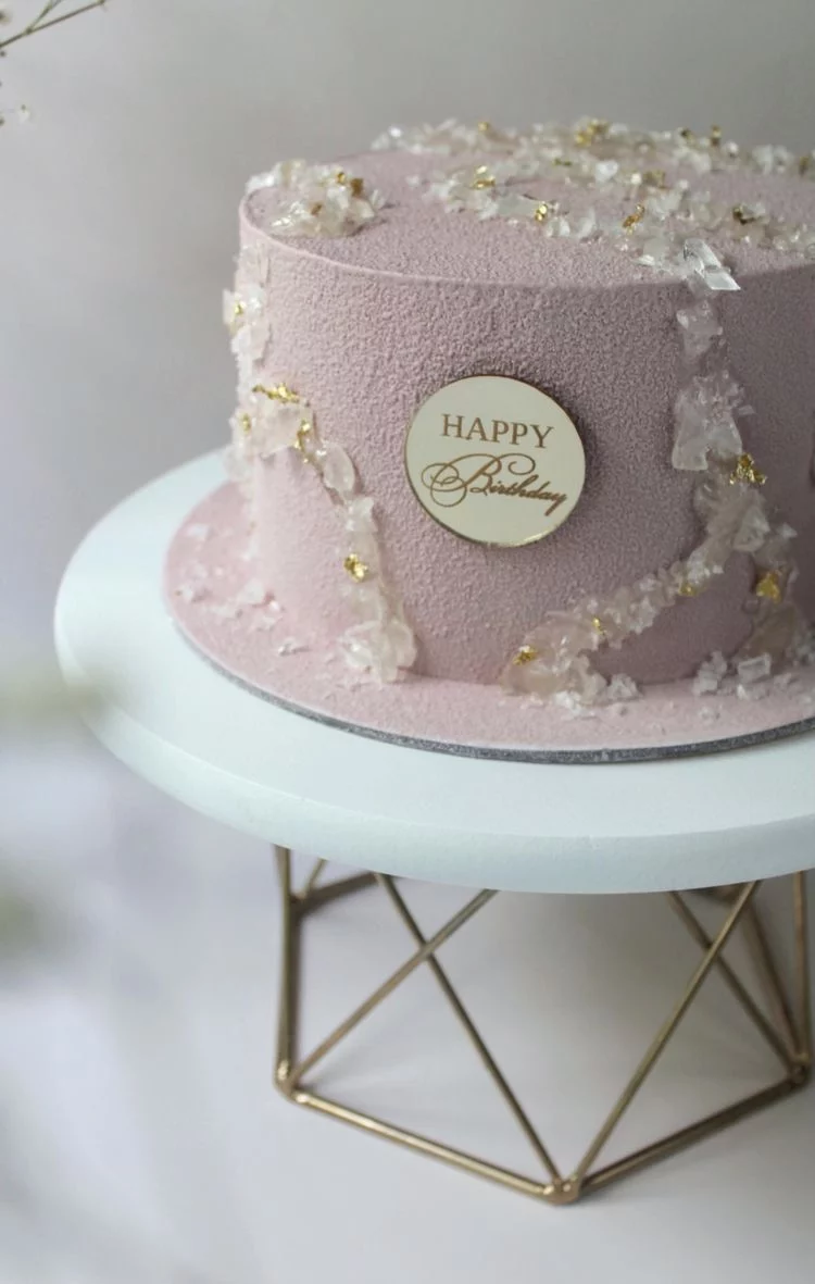 Бирка "Happy Birthday"гравировка 4 см золото, акрил Бирка "Happy Birthday"гравировка 4 см золото, акрил